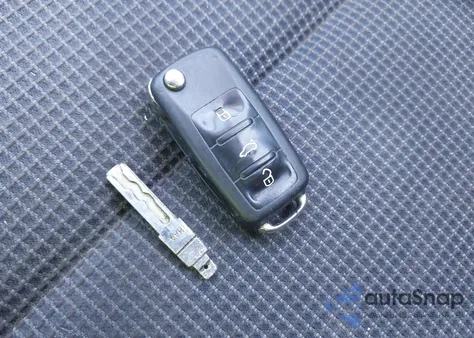 2013 Volkswagen Golf 2.5L 2-Door z USA, uszkodzony, nr VIN WVWAB7AJ0DW014773